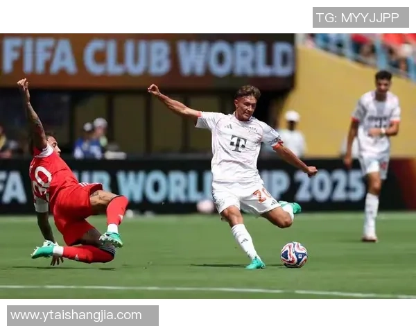 德甲激战本菲卡与尤文图斯战平乌龙球瞬间引发全场热议与战术分析